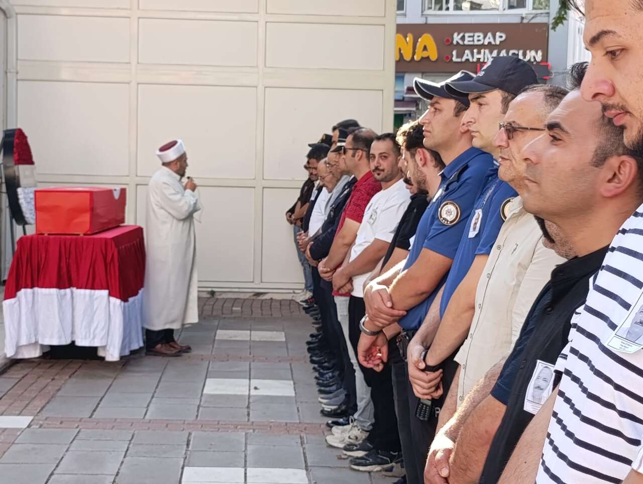 Konya’da hayatını kaybeden polis memuru son yolculuğa uğurlandı 14